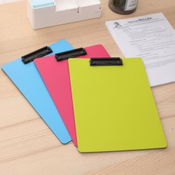 Clipboard simplu A4 din PP foam, DELI, diverse culori neon Clipboard simplu A4 din PP foam, DELI, diverse culori neon