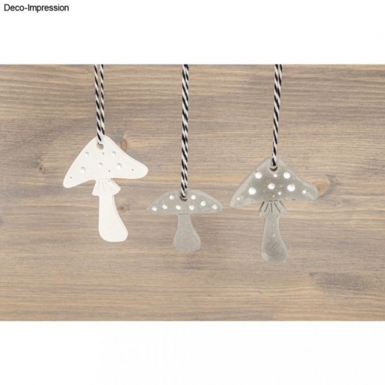 Matrita silicon Rayher, 7  forme, dovlecei, ciuperci, frunze, 14.5x26x1cm