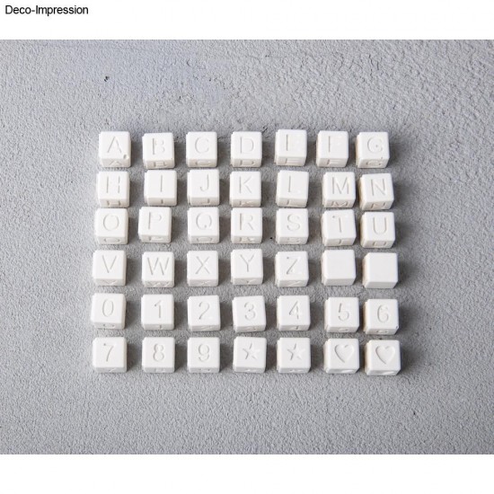 Matrita silicon pentru margele cu alfabet inclusiv numere, 42 de margele, 10x10mm