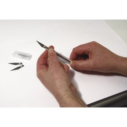 Cutter de precizie Rayher + 3 lame de rezerva Cutter de precizie Rayher + 3 lame de rezerva